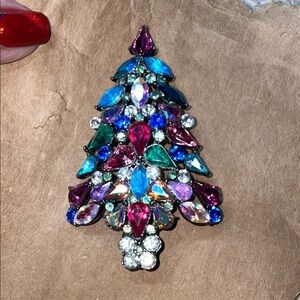 Vintage Avon Colorful Rhinestone Christmas Tree Brooch